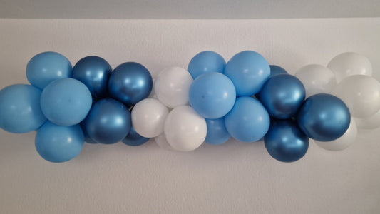 Luftballon Girlande 1,40m hell blau metallic weiß