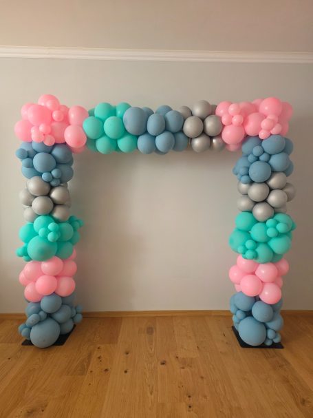XL Teleskopgestell mit Luftballons XL (2m x 2m) Teleskopgestell mit Latex-Luftballons in Pastellfarben